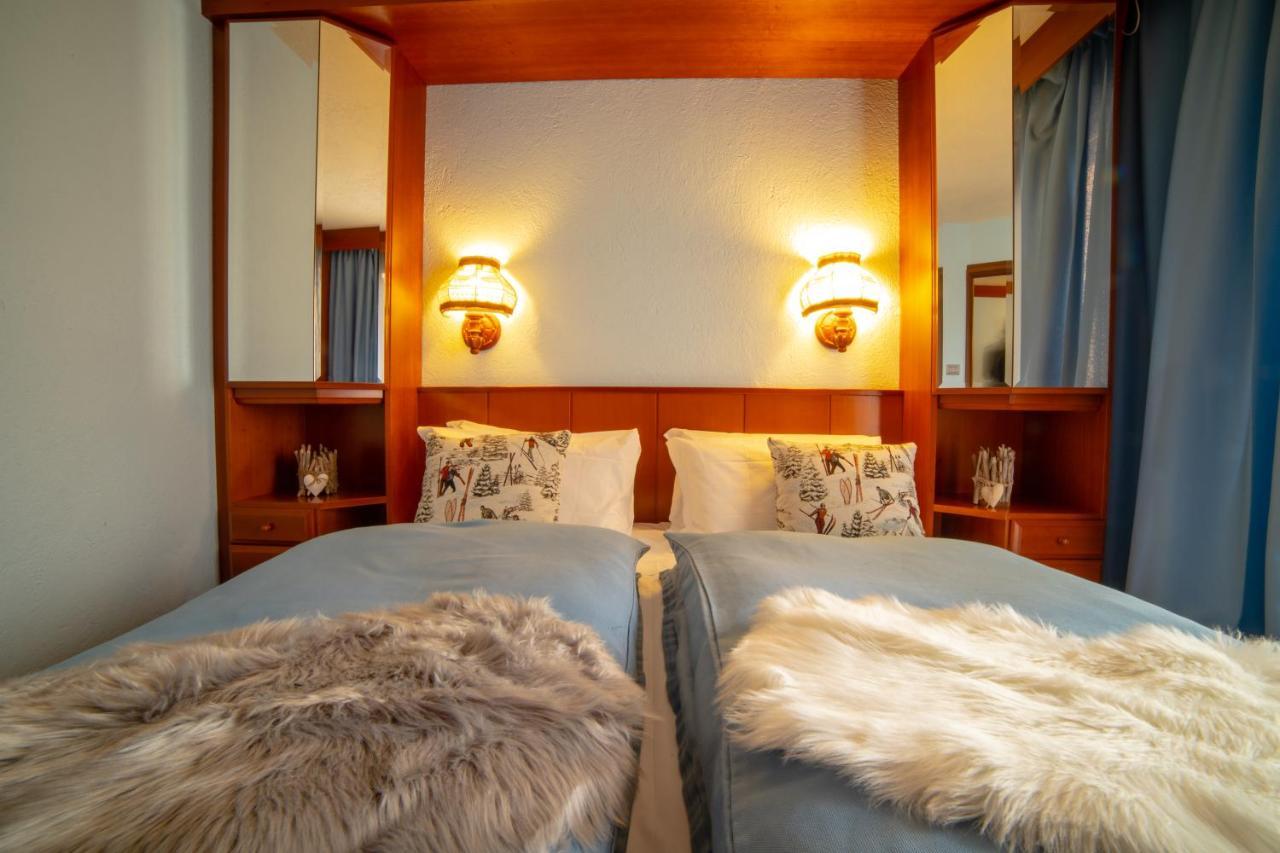 Hotel Astoria ブレウイル・チェルヴィナイア エクステリア 写真