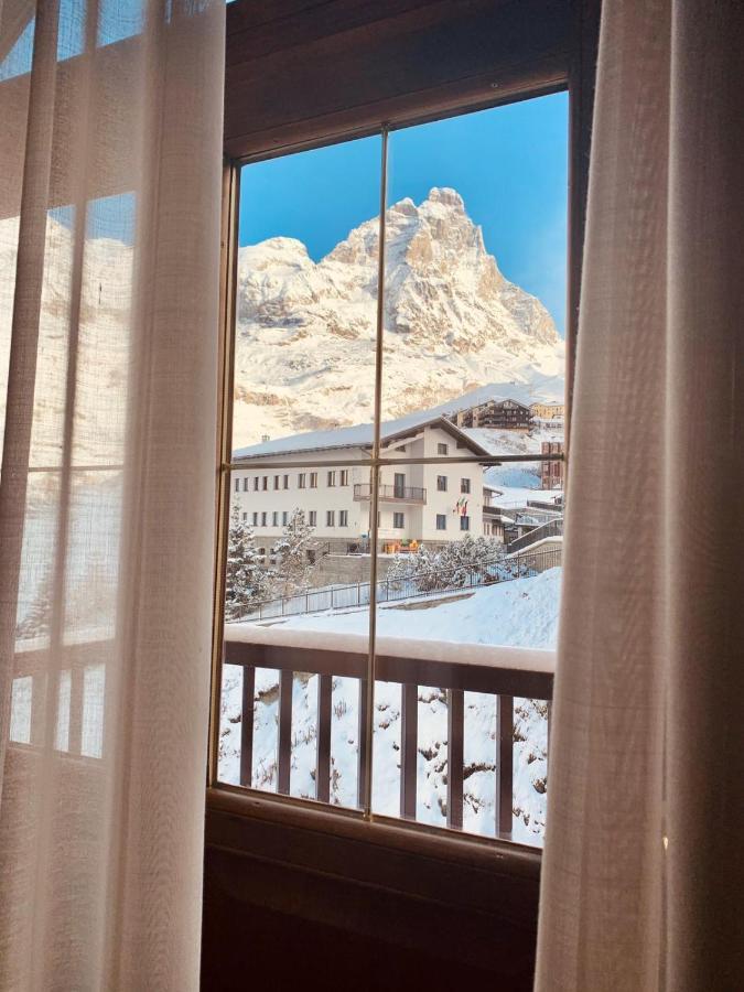 Hotel Astoria ブレウイル・チェルヴィナイア エクステリア 写真